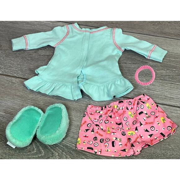 NEW American Girl PAJAMAS OUTFIT Thats How We Roll Sushi Top Shorts Slippers BOX - Picture 4 of 11